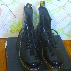 Ladies Dr. Martens Airwair Waterproof